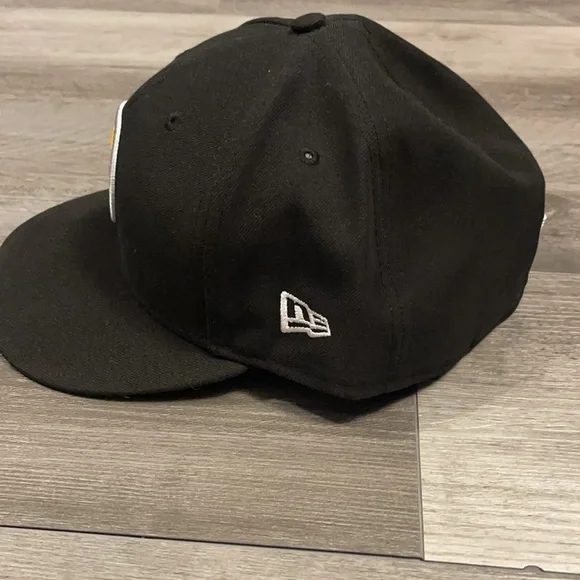 Pittsburgh Steelers Breast Cancer Awareness Fitted - Picture 2 of 5